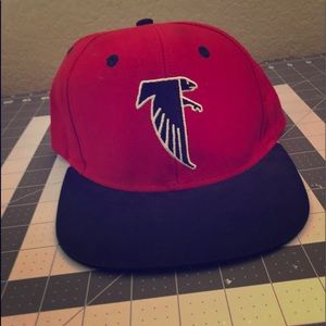 Red falcon snap back